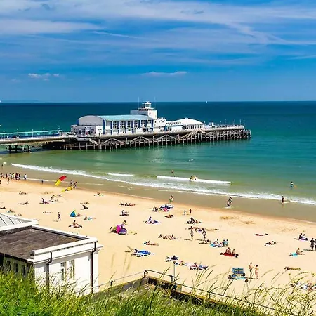 Brand New Apt - Beach Breeze Spacious 1-Bedroom Apartment With Parking - Sleeps 4 Ppl- Internet Bournemouth Exterior photo